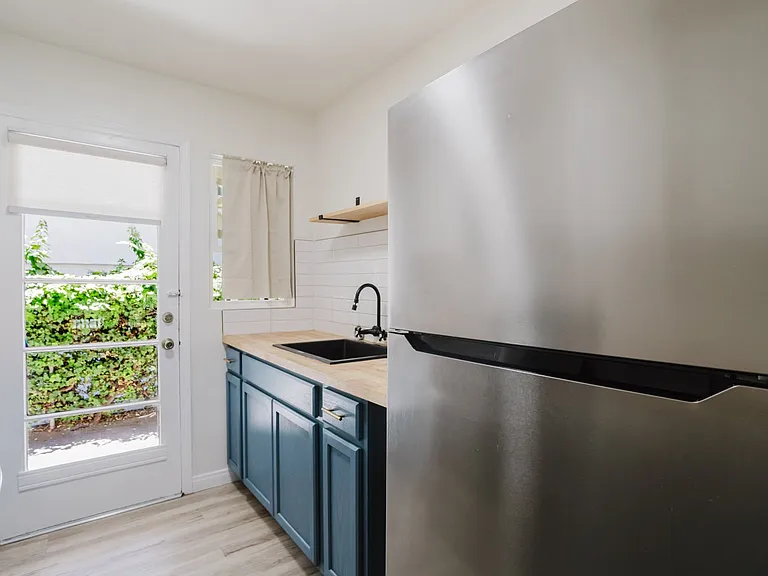 4503 Fulton Ave #B — Photo 18