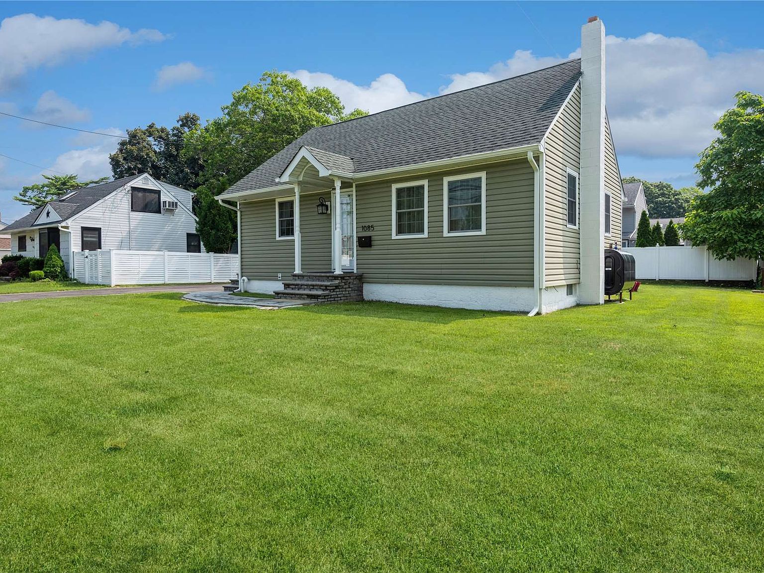 1085 Manor Lane, Bay Shore, NY 11706 Zillow