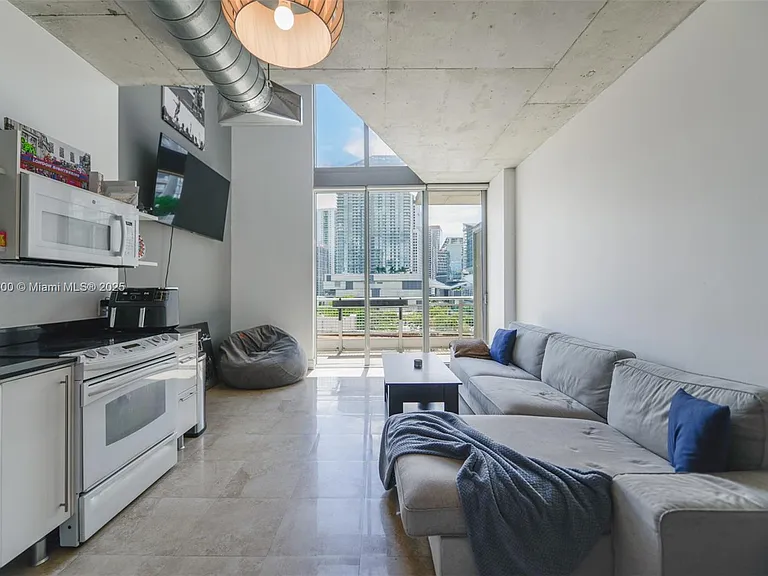 690 SW 1st Ct #1022 — Photo 3