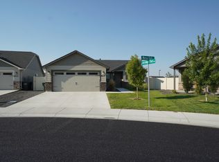 1815 E Mesa Falls St, Kuna, ID 83634