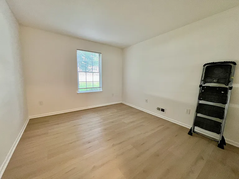 2nd Bedroom.