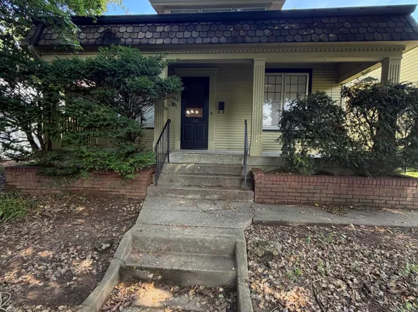 3213 Marion Ct, Louisville, KY 40206