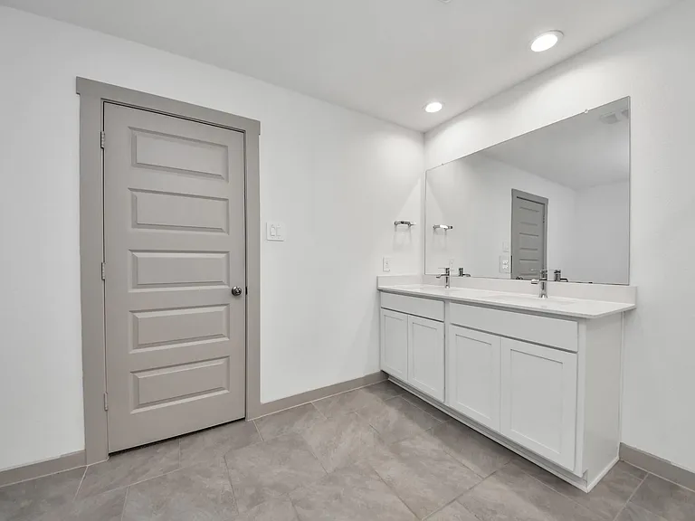 1118 Hyde Lake Ln — Photo 19