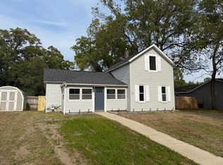 416 Pine St, Fruitport, MI