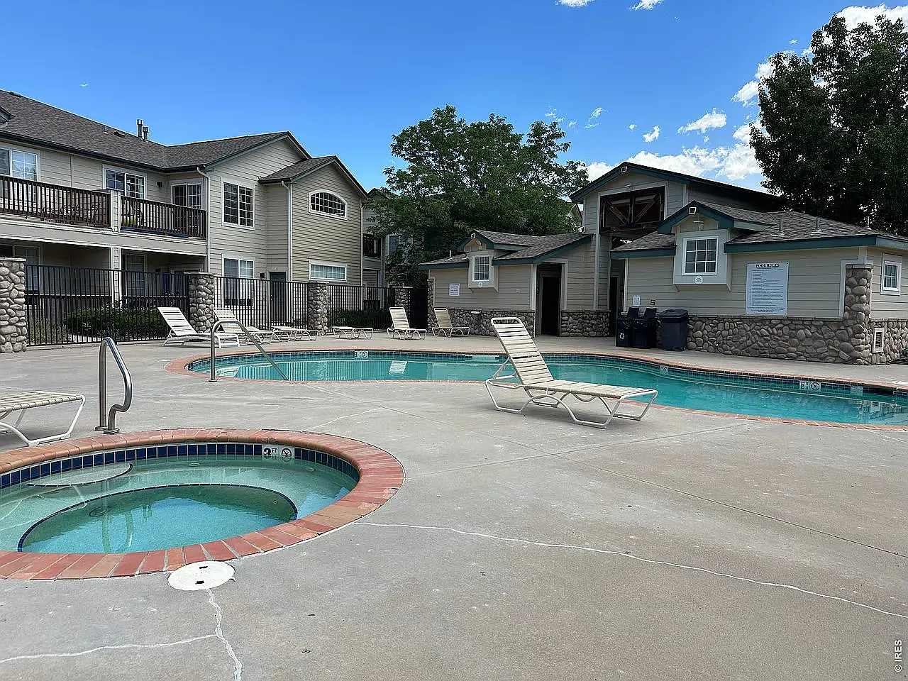 2 bed, 1155 sqft, $1,900 — Photo 2