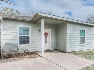 201 Sycamore St, Port Neches, TX 77651