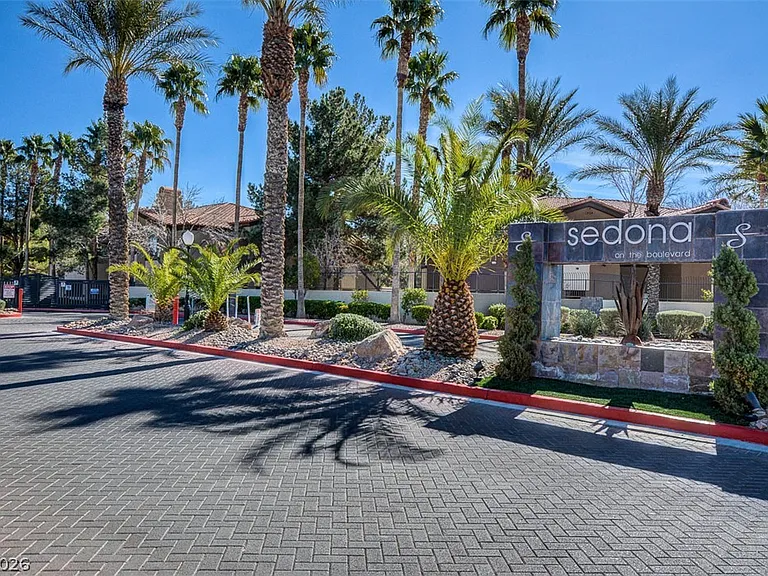 9000 Las Vegas Blvd S #1008 — Photo 70