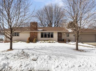 911 9th St, Gaylord, MN 55334