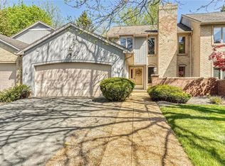 2 Tobey Ct, Pittsford, NY 14534