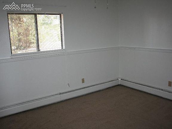 5th image of 1450 Hathaway Dr APT D