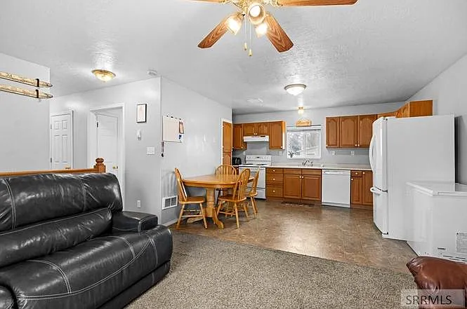 237 S 4 W #239 — Photo 8
