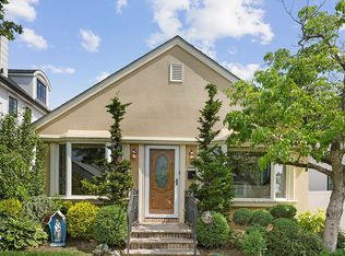 16219 12th Rd, Whitestone, NY 11357