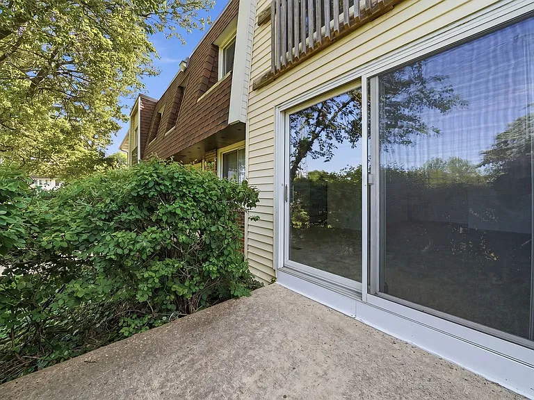 6818 Roberts Dr #3 — Photo 18