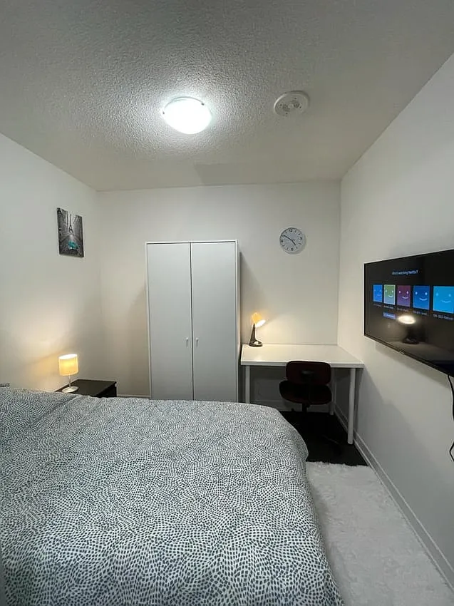 Den Room - Shuter Street & Church Street — Photo 1