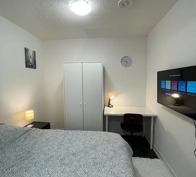 60 Shuter St #905A — Photo 1