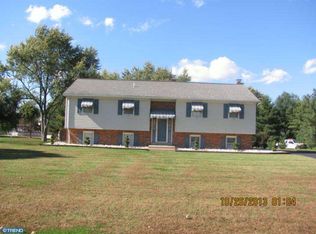 15 Stardust Dr, Newark, DE 19702