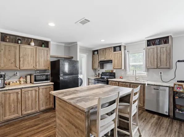 6026 Lake Granbury Trl, Granbury, TX 76048