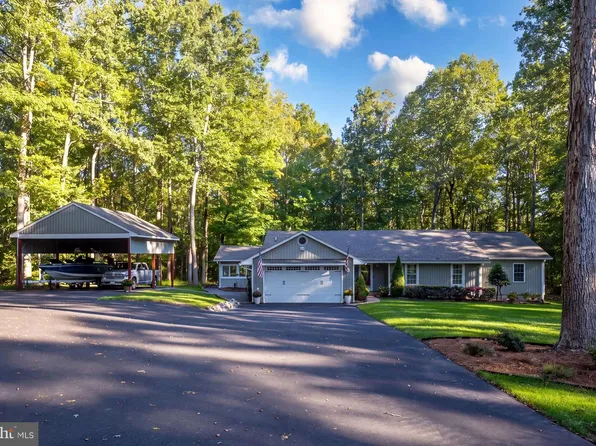 208 Oakwood Dr, Mineral, VA 23117