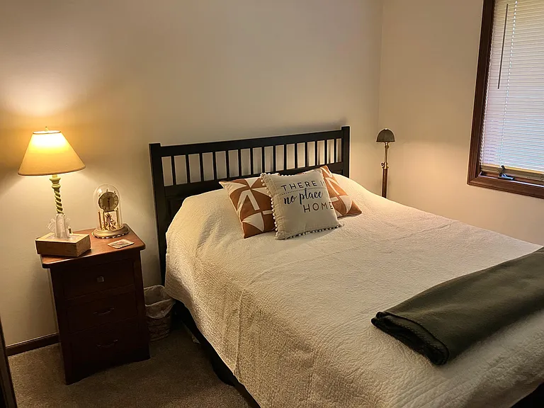 3780 Leeside Ln — Photo 3