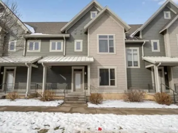 35 Harvest Way, Fitchburg, WI 53711