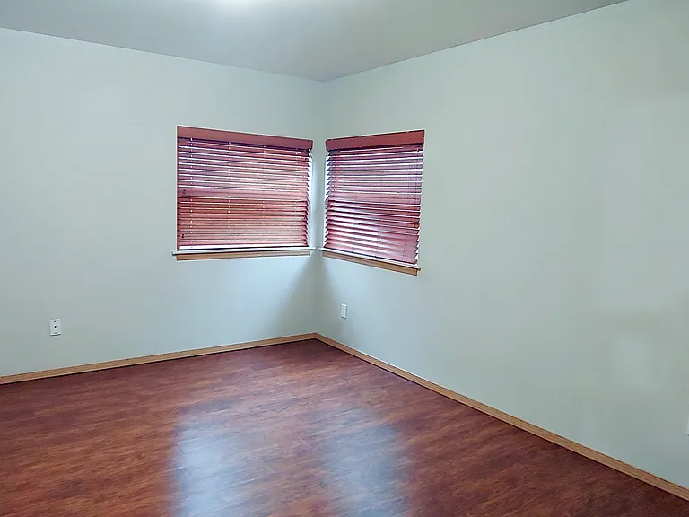 7118 51st Ave NE #6 — Photo 10
