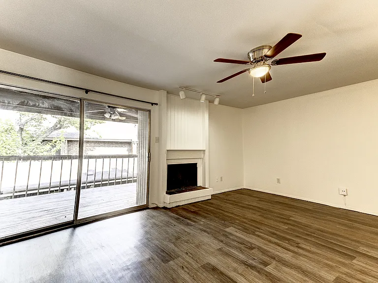 5150 Amesbury Dr #224 — Photo 2
