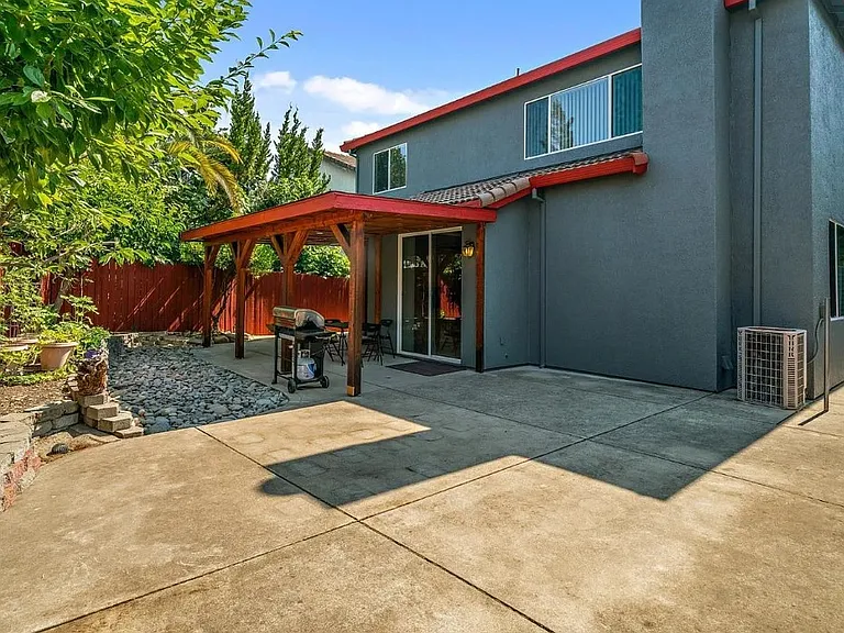 2334 Pez Gallo Pl — Photo 4