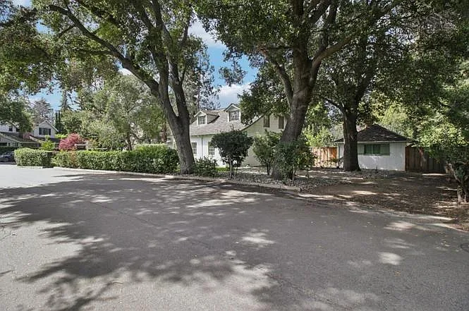 1040 Creek Dr — Photo 12