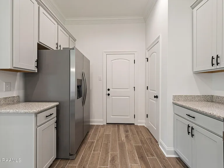 300 Ethereal St — Photo 8