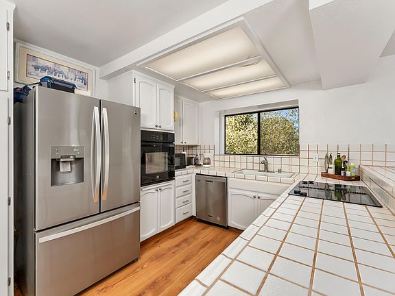 5th image of 4705 Sand Ridge Rd