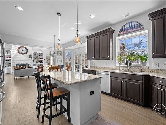 4th image of 1651 Eagle Brook Dr