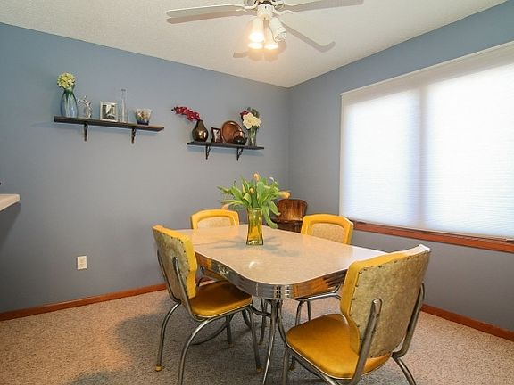 5th image of 539 N Westmount Dr APT 4