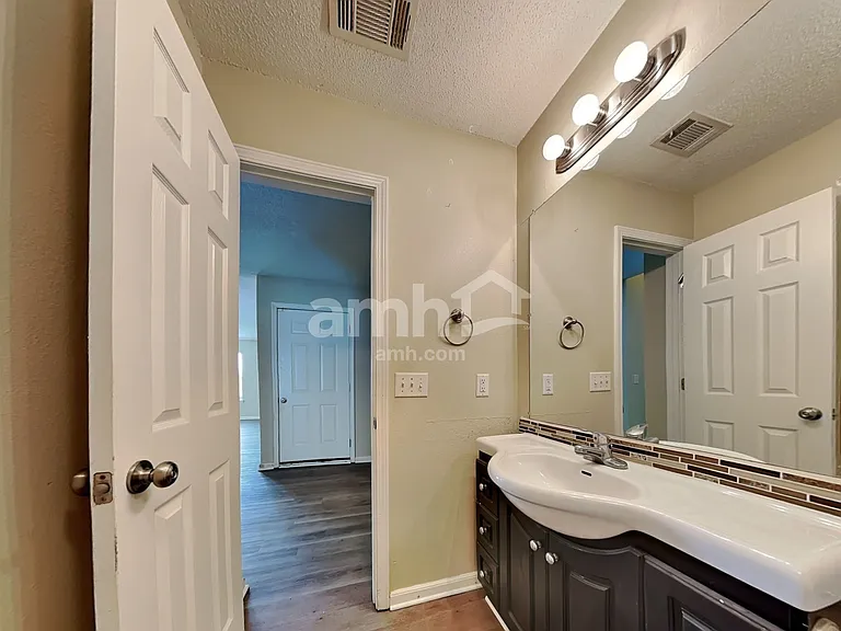 7 Holly Springs Cir — Photo 16
