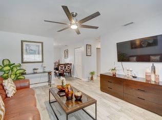 4733 Weymouth St, Lake Worth, FL 33463