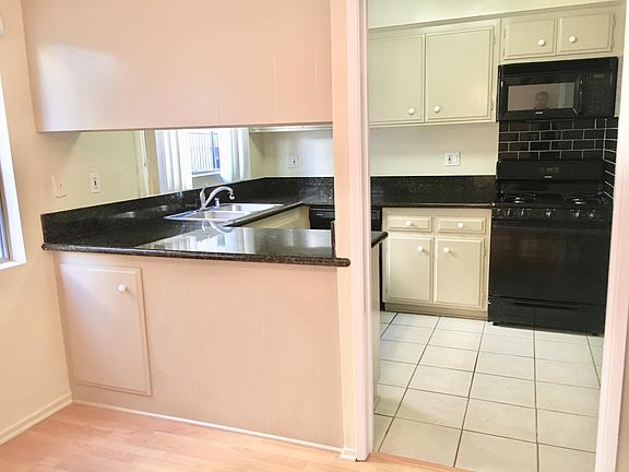 3rd image of 1210 N Flores St APT 5