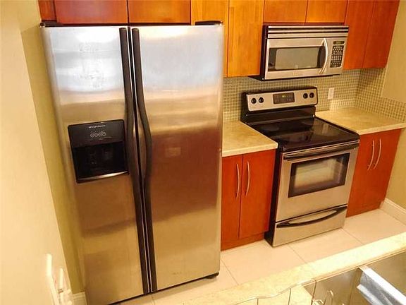 3rd image of 1200 Brickell Bay Dr #R1s706
