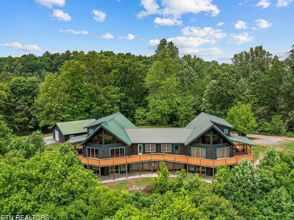 7th image of this home