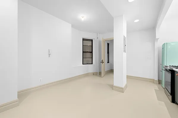 Rented by Douglas Elliman | media 28