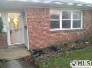 10 Galewood Dr, Matawan, NJ 07747