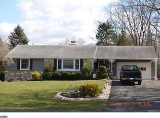 5 Brook Ln, Yardley, PA 19067