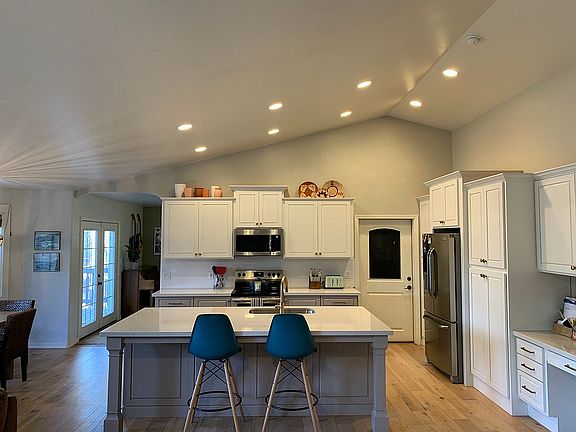 2nd image of 4974 High Dr