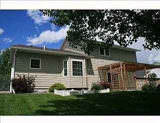 2nd image of 3834 Parkhill Dr