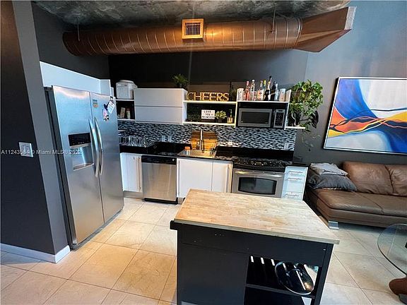 3rd image of 690 SW 1st Ct #Penthouse I06