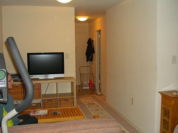 2nd image of 801 N Pitt St APT 314