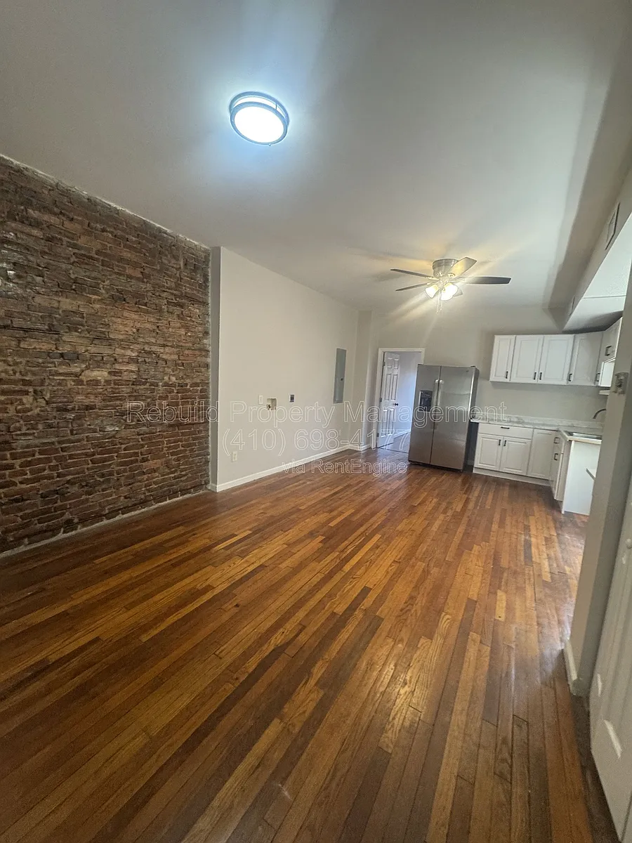 Building Photo - 1027 N Caroline St #2