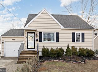 21 Monroe Ave, Bellmawr, NJ 08031