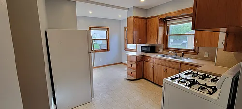 1166 Hall St SE #1 Photo 1