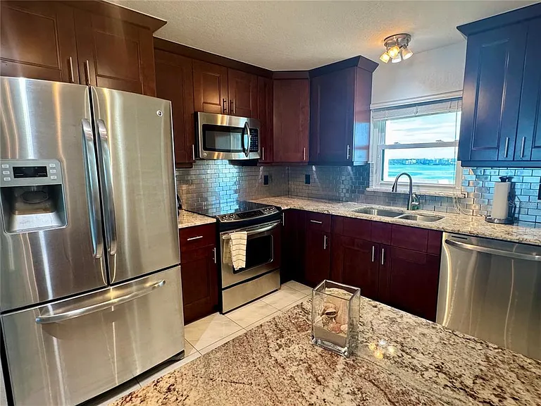 1230 Gulf Blvd #1402 — Photo 13