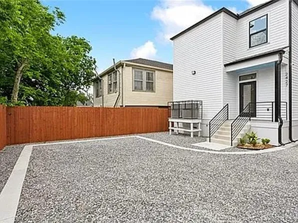 2427 Franklin Ave, New Orleans, LA 70117