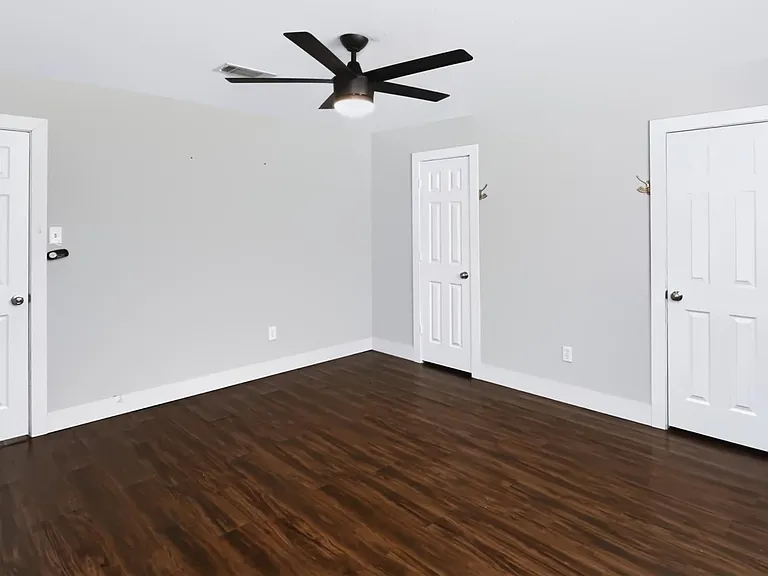 11930 Ashcroft Dr — Photo 31
